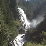 ベッド・アンド・ブレックファスト Haus Am Brunnen