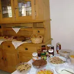 Haus Am Brunnen Bed and Breakfast Umhausen